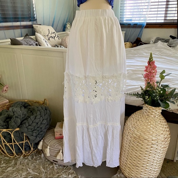 NEW ‘Halsey’ Skirt - Picture 2 of 12